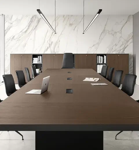 table -réunion-haut-gamme-italie-hype